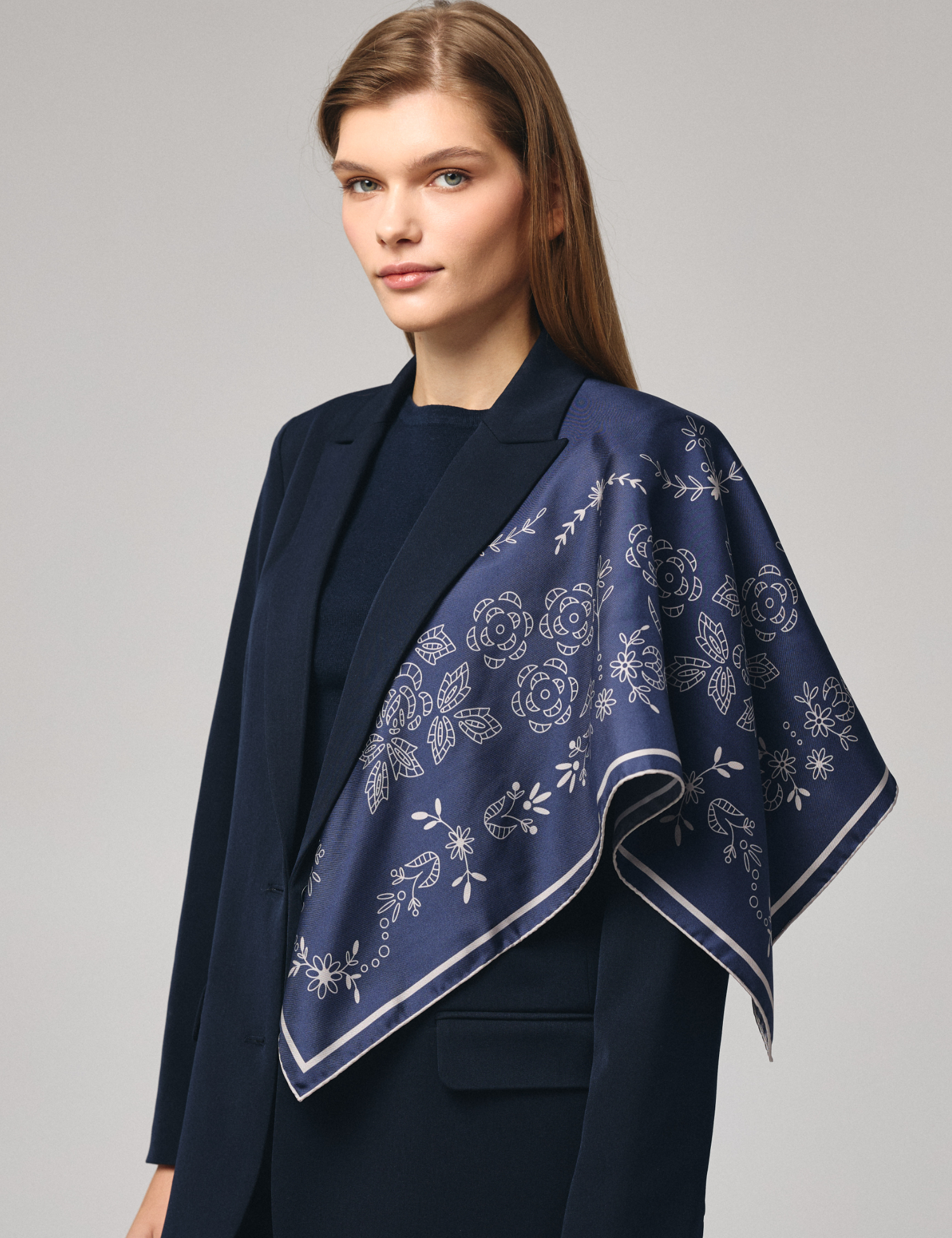 Картинка Шовкова хустина «Мереживо» Navy